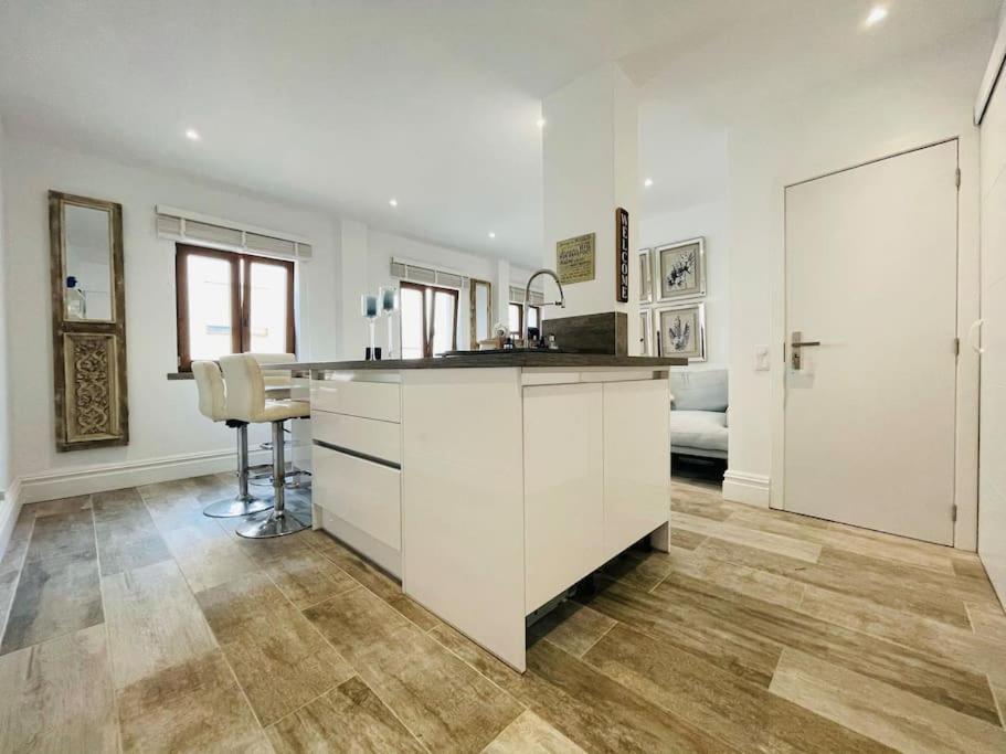 Summer Breeze Apartment, In The Historic Centre Of Lagos Luaran gambar