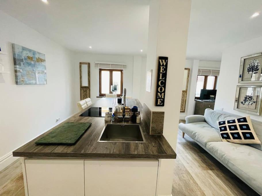 Summer Breeze Apartment, In The Historic Centre Of Lagos Luaran gambar