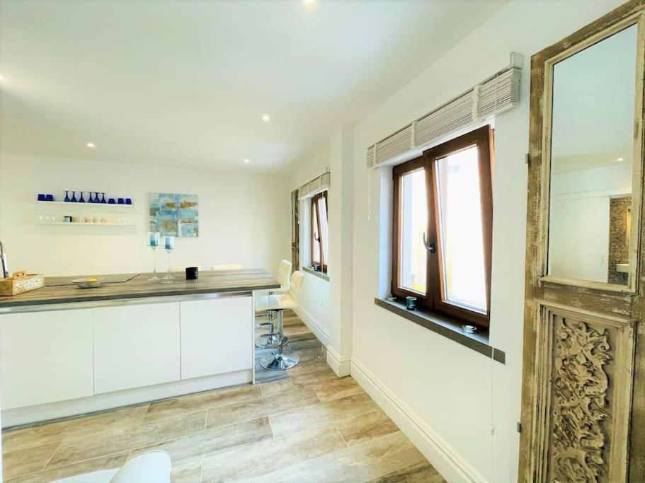 Summer Breeze Apartment, In The Historic Centre Of Lagos Luaran gambar