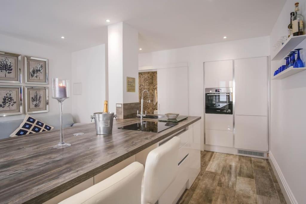 Summer Breeze Apartment, In The Historic Centre Of Lagos Luaran gambar